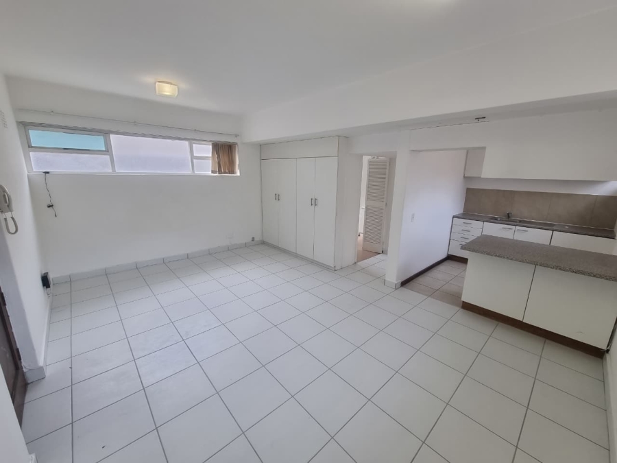 To Let 0 Bedroom Property for Rent in Sea Point Western Cape